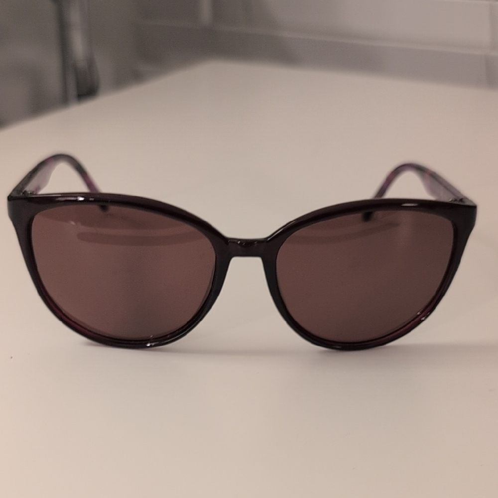 Foster Grant Polirezed Purple And  Dark Brown Sunglasses